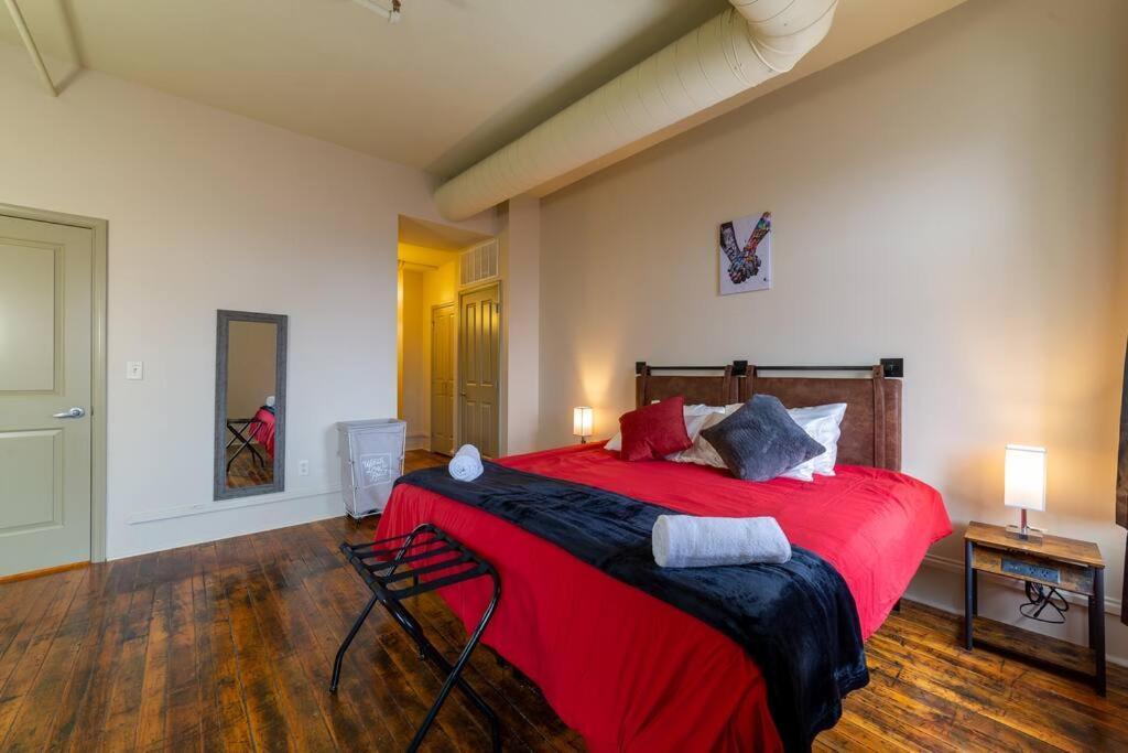 King Bed W/ Panoramic Views Of Dt! Rochester Exterior foto